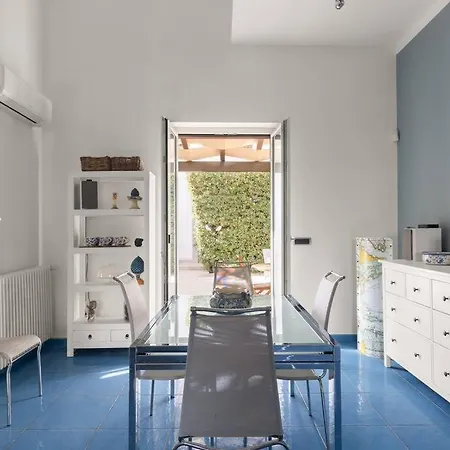 Privata A 800 Mt Dal Mare Villa Palermo